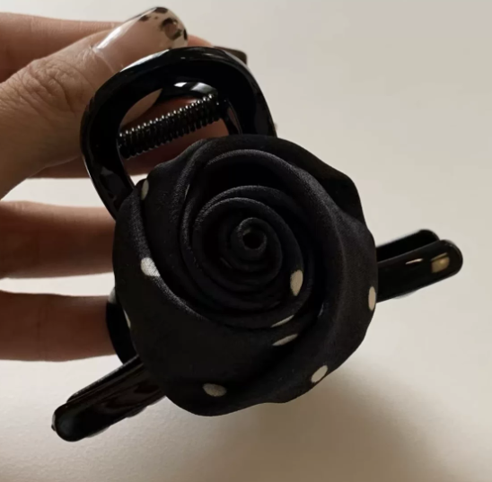Retro Rose Claw