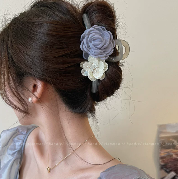 Rose Crystal Claw