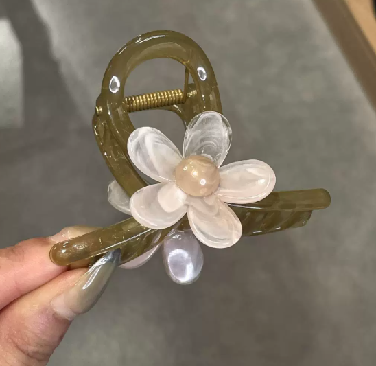 Shark Flower Claw